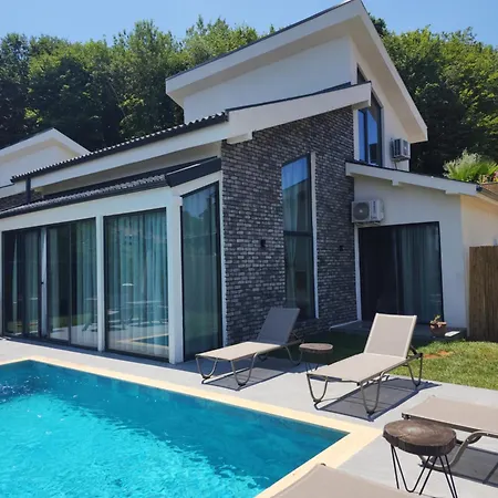 Vila New Balturk